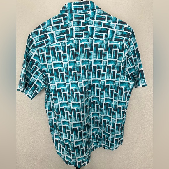 Menās Short Sleeve Button Up Shirt Bundle - Picture 10 of 10